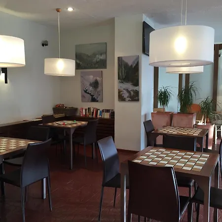 Edelweiss Hotel 3*